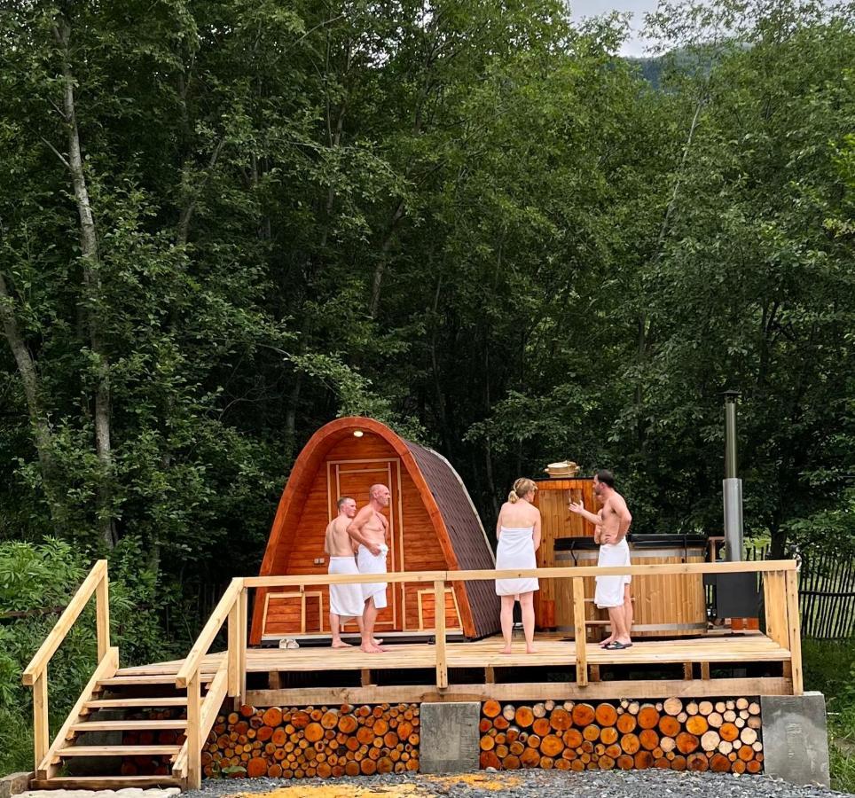 Beko'S Garden Inn Местия Экстерьер фото