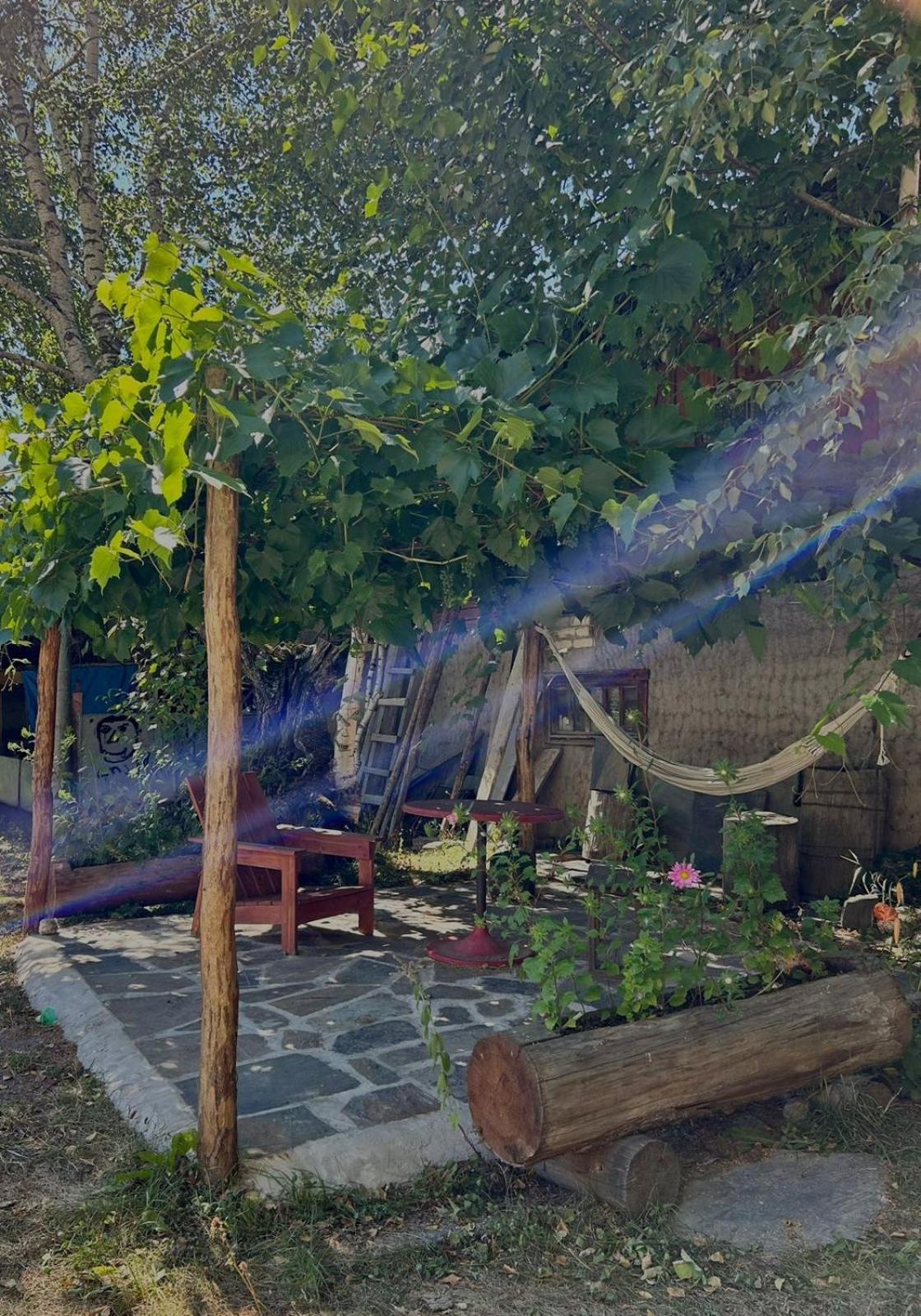 Beko'S Garden Inn Местия Экстерьер фото