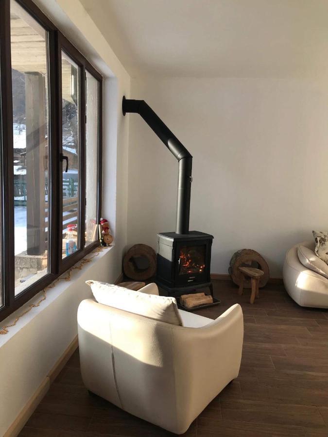 Beko'S Garden Inn Местия Экстерьер фото